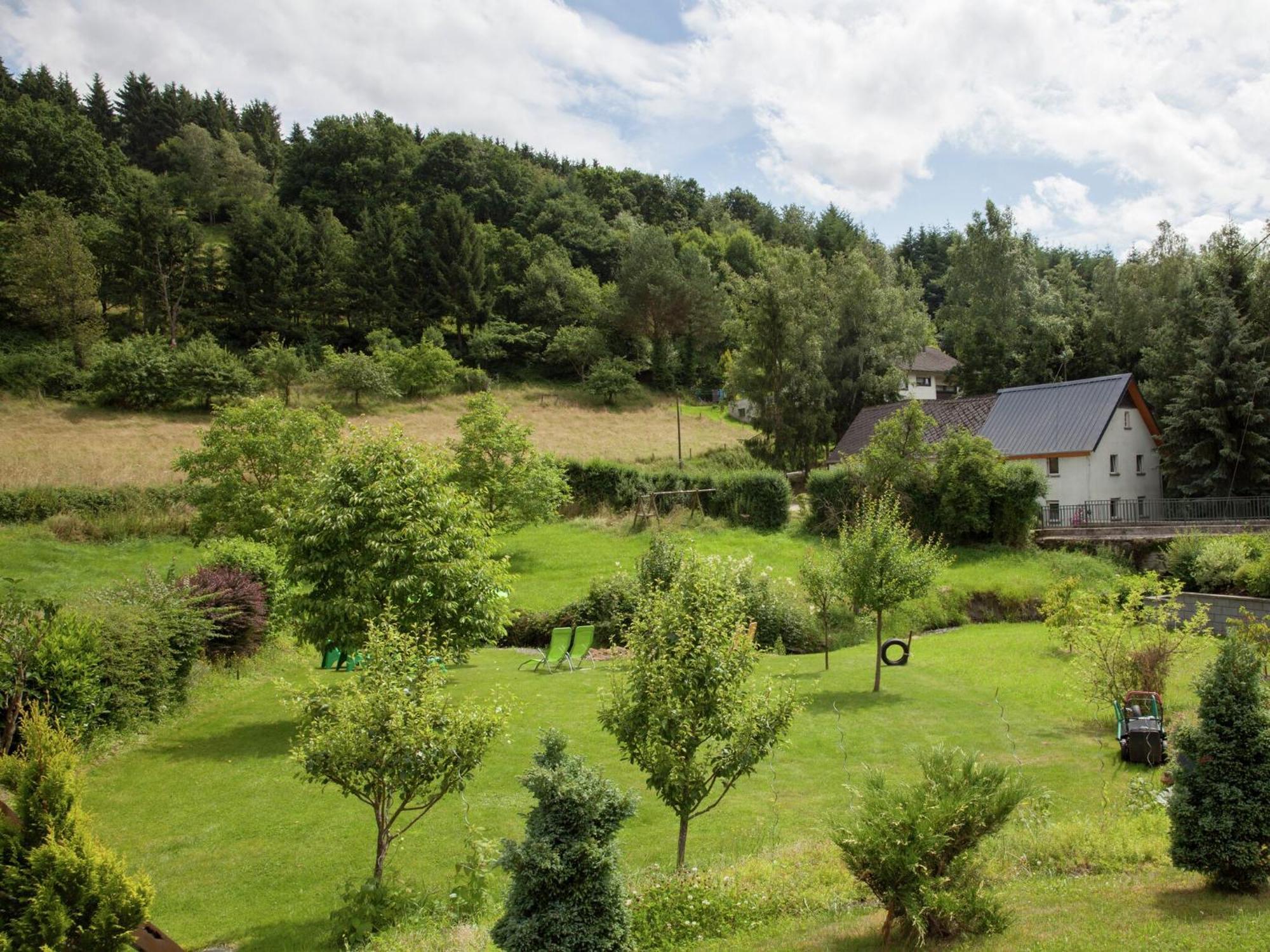 A Modern Apartment In The Hunsr Ck Region S Romantic Drohn Valley Merschbach Exterior photo