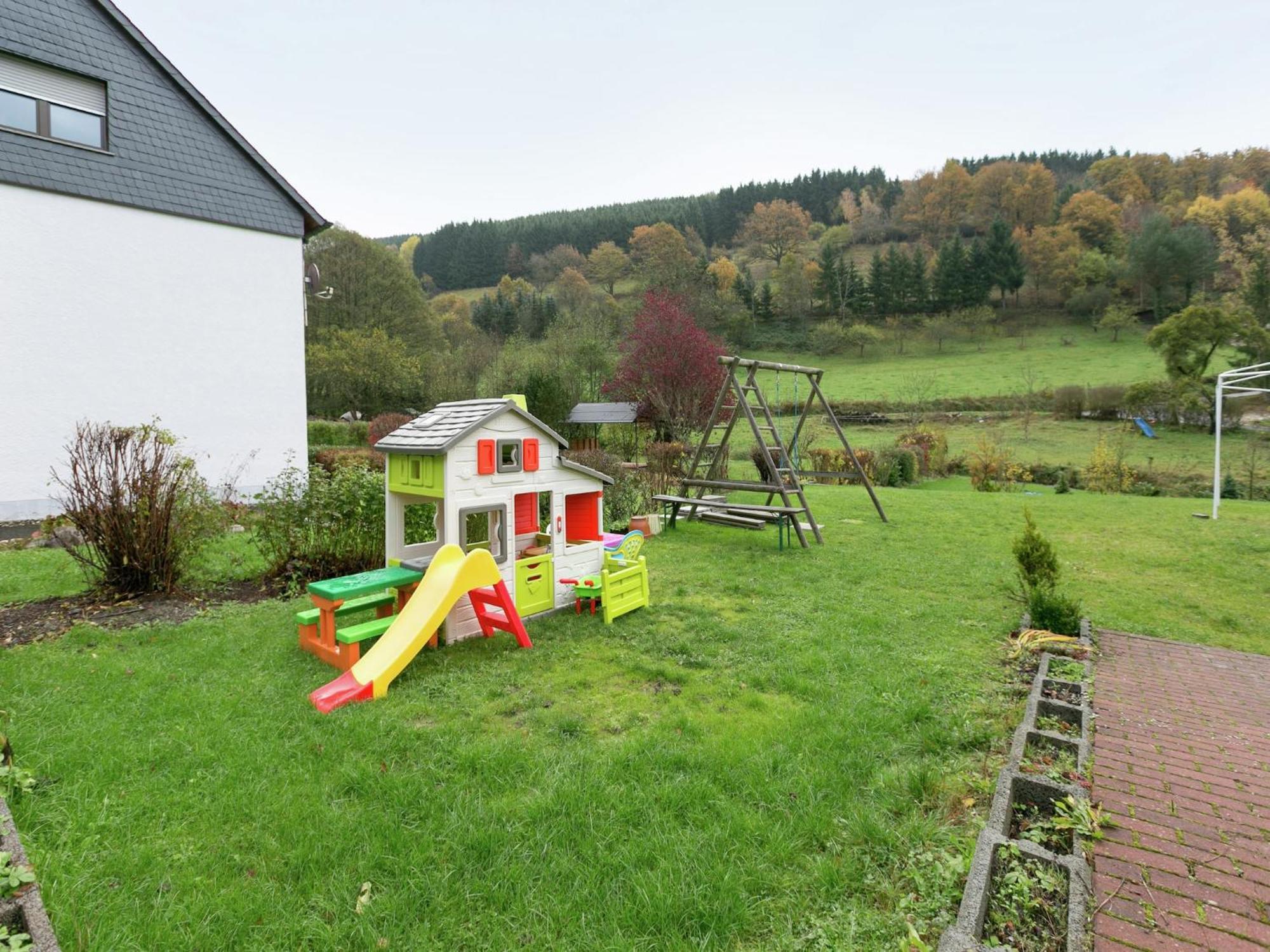 A Modern Apartment In The Hunsr Ck Region S Romantic Drohn Valley Merschbach Exterior photo